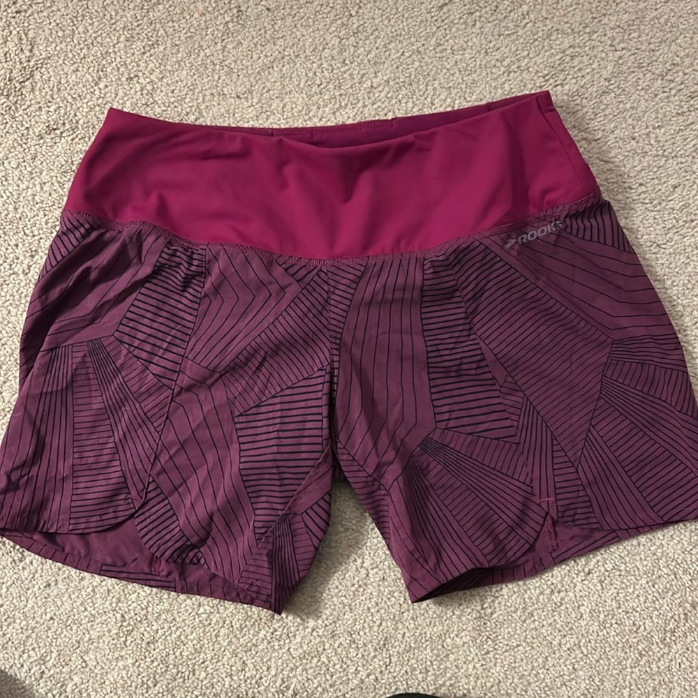 Brooks running shorts 7”